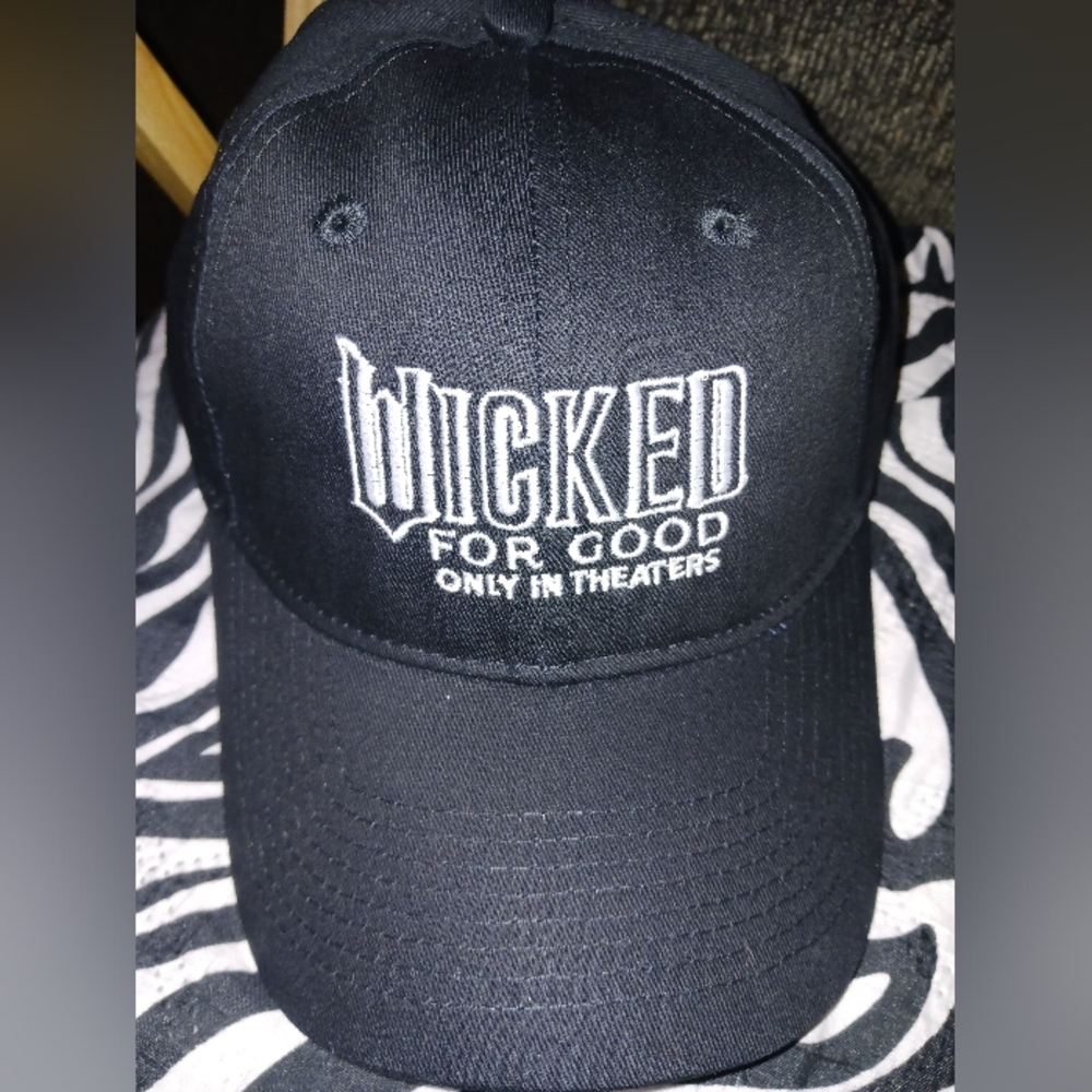 Hot Holiday Item WICKED FOR GOOD X ABSOLUT BRAND NEW BLACK BASEBALL CAP. UNISEX.